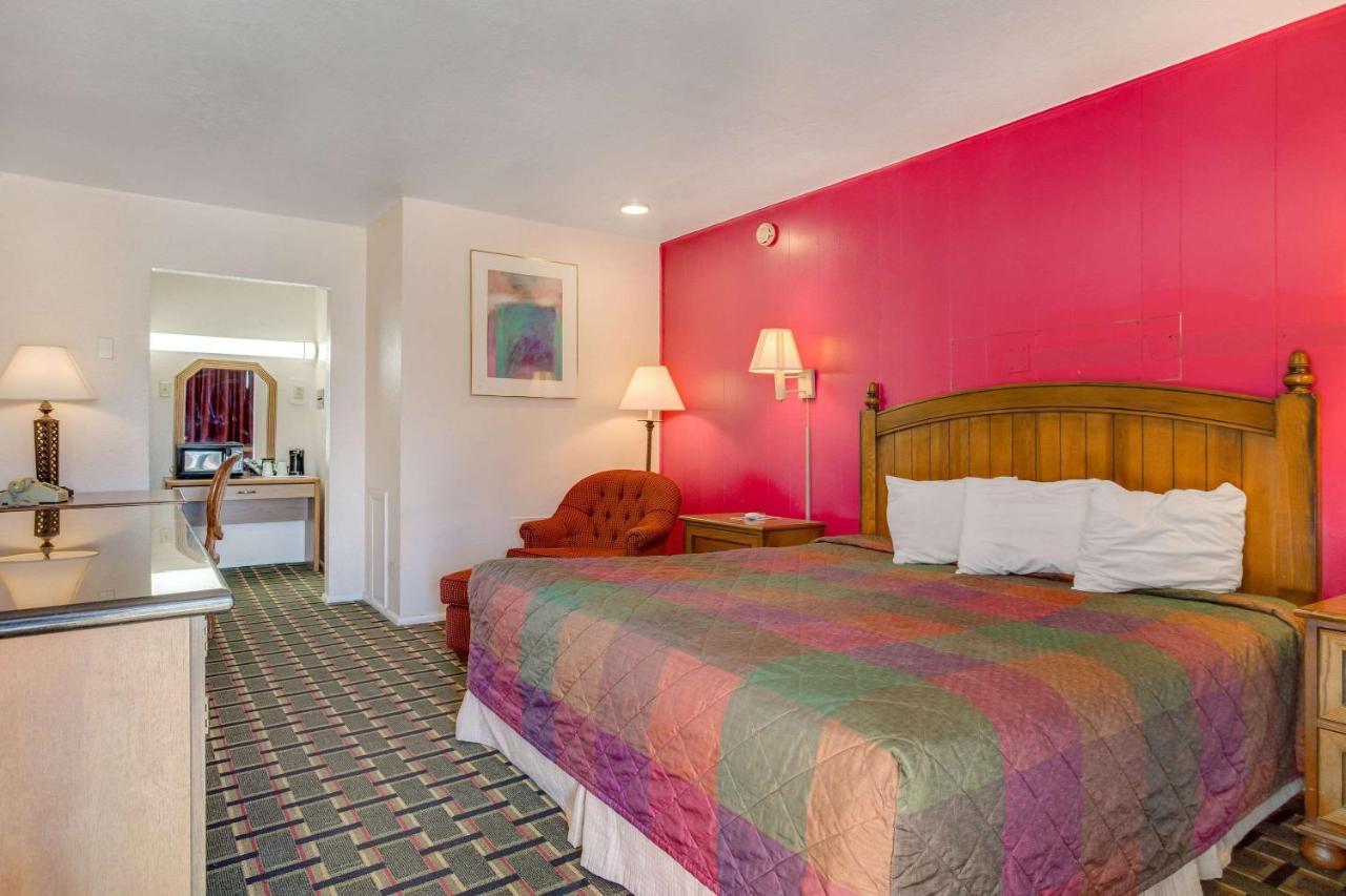 Rodeway Inn & Suites Raton Εξωτερικό φωτογραφία
